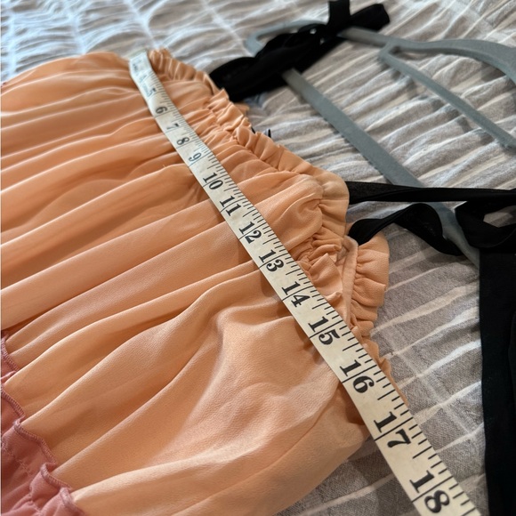 Women’s Dress - Picture 8 of 10